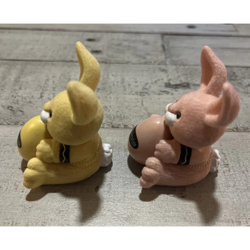 Crayola Crayon VTG 1989 Binney & Smith Flocked Bunny Rabbit Pink &‎ Yellow